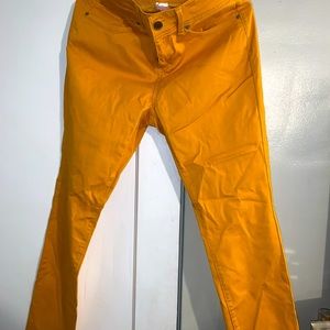 No Boundaries Mid Rise Skinny Jeans